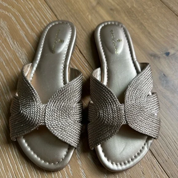 Bandolino rose Gold Sandals with Criss-Cross Strap - Picture 8 of 10